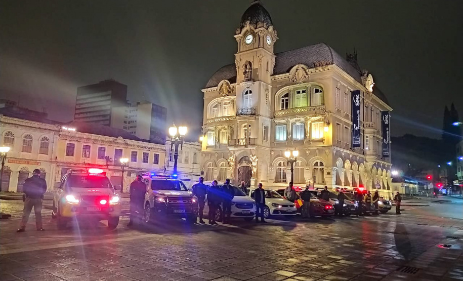 Fiscalização fecha estabelecimentos e apreende contrabando e drogas em Curitiba  -  Curitiba, 26/06/2021  -  Foto: PMPR