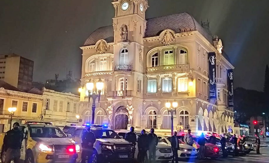 Fiscalização fecha estabelecimentos e apreende contrabando e drogas em Curitiba  -  Curitiba, 26/06/2021  -  Foto: PMPR