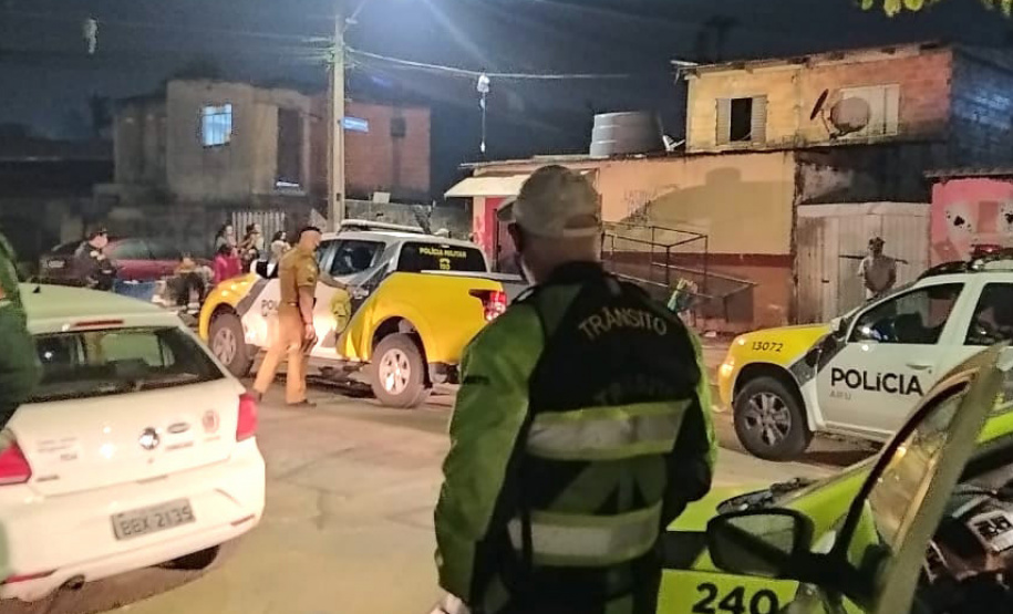 Em ação realizada na tarde e noite do sábado (26), em Curitiba, as equipes da Ação Integrada de Fiscalização Urbana (AIFU) voltaram a fechar estabelecimentos que descumpriam as medidas sanitárias de combate à Covid-19, com aglomerações e festas sem o uso de máscara de proteção, e outras irregularidades.  -  Curitiba, 27/06/2021  -  Foto: Polícia Civil do Paraná
