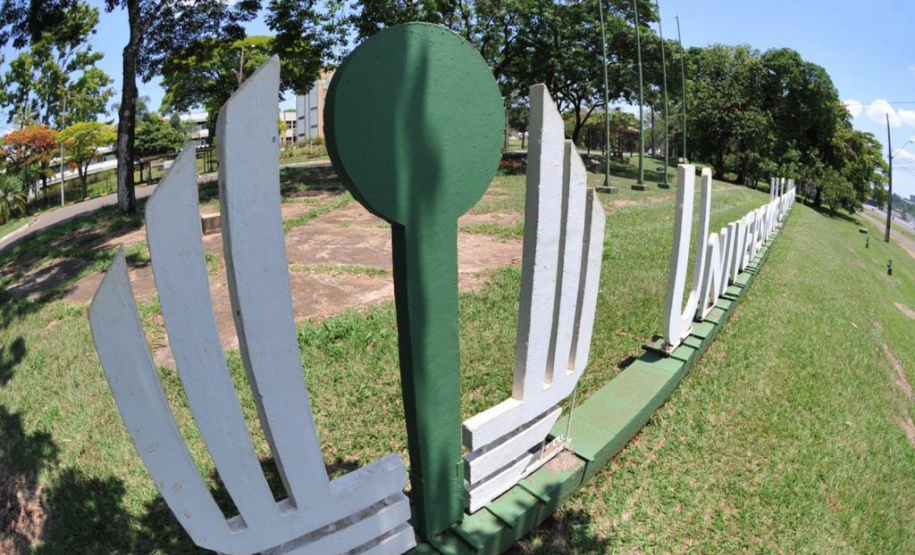 Às vésperas de completar 50 anos de reconhecimento pelo MEC ? 7 de outubro de 1971 ? a UEL lança um concurso para a escolha do Selo Comemorativo de 50 Anos, que será utilizado entre 2021 e 2022. - LOndrina, 28/06/2021 - Foto: Divulgação UEL