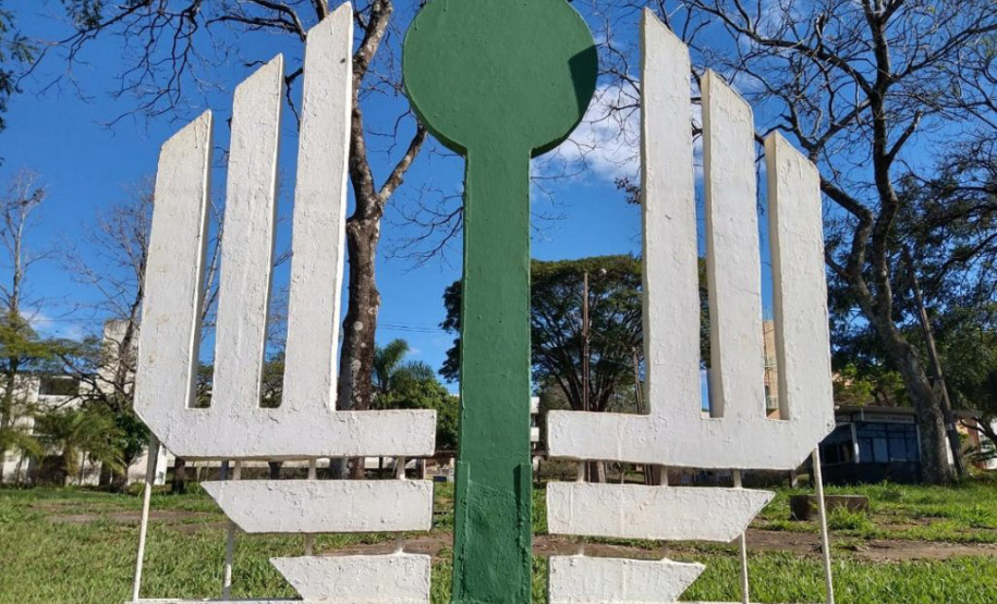 Às vésperas de completar 50 anos de reconhecimento pelo MEC ? 7 de outubro de 1971 ? a UEL lança um concurso para a escolha do Selo Comemorativo de 50 Anos, que será utilizado entre 2021 e 2022. - LOndrina, 28/06/2021 - Foto: Divulgação UEL