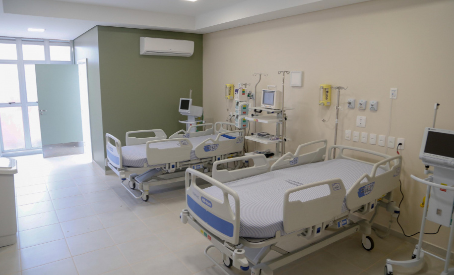 Todos os hospitais, com ou sem vínculo contratutal com o SUS, devem registrar atendimentos a pacientes suspeitos ou confirmados com a Covid-19 na Central de Acesso à Regulação do Paraná (Care).  Foto: Gilson Abreu/AEN