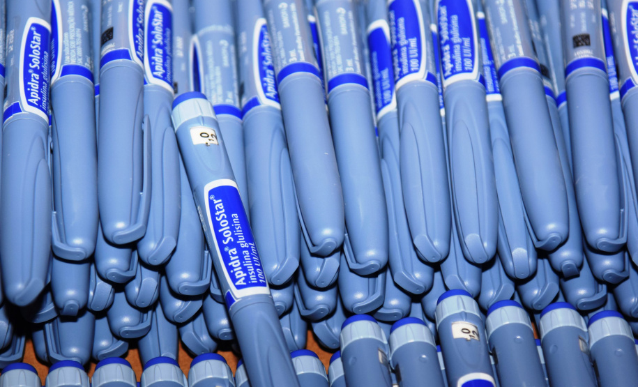 O medicamento já foi entregue para a Farmácia da 2ª Regional de Saúde, em Curitiba Para as demais regiões do Estado.
Foto:  Américo Antonio/SESA