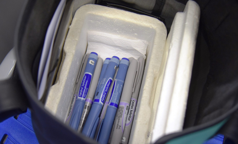 O medicamento já foi entregue para a Farmácia da 2ª Regional de Saúde, em Curitiba Para as demais regiões do Estado.
Foto:  Américo Antonio/SESA