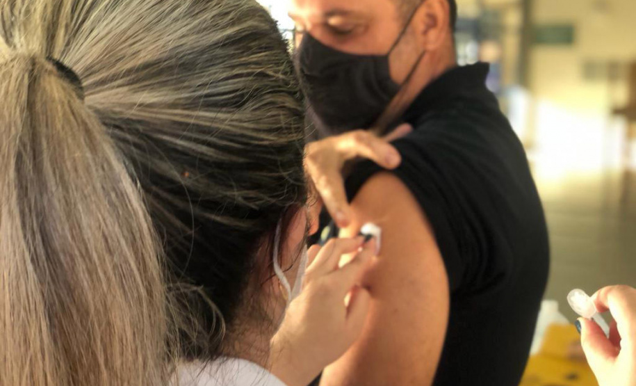 Campanha "De domingo a domingo" registra mais de 952 mil doses aplicadas aos finais de semana no Paraná - Curitiba, 28/06/2021 - Foto: SESA/Com Regionais de Saúde