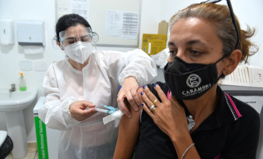 Campanha "De domingo a domingo" registra mais de 952 mil doses aplicadas aos finais de semana no Paraná - Curitiba, 28/06/2021 - Foto: SESA/Com Regionais de Saúde