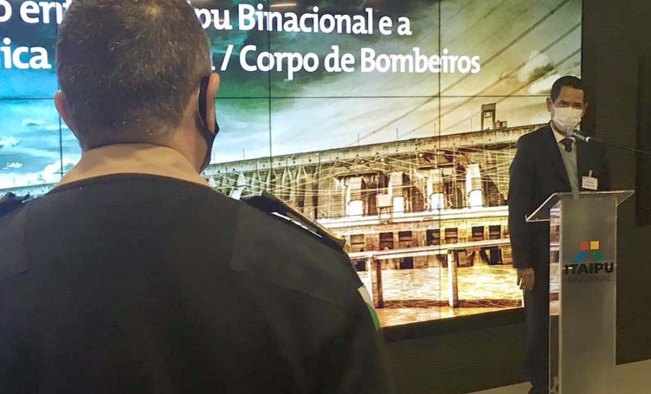 O secretário da Segurança Pública do Paraná, Romulo Marinho Soares, assinou nesta segunda-feira (28/06), em Foz do Iguaçu, convênio com a Itaipu Binacional no valor de R$ 5 milhões.
Foto: SESP