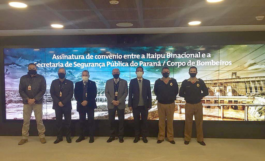 O secretário da Segurança Pública do Paraná, Romulo Marinho Soares, assinou nesta segunda-feira (28/06), em Foz do Iguaçu, convênio com a Itaipu Binacional no valor de R$ 5 milhões.
Foto: SESP