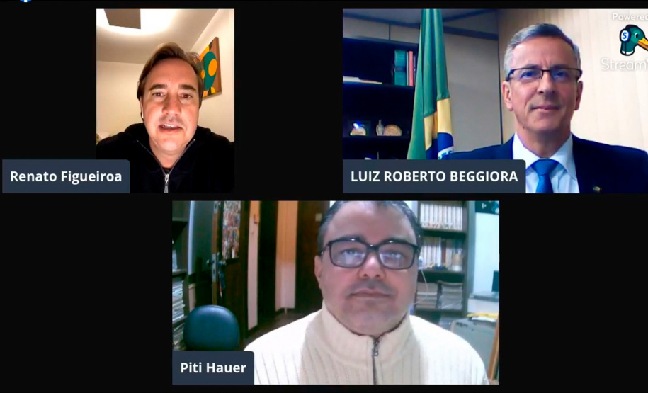 A campanha Junho Paraná Sem Drogas 2021, lançada em 1º de junho deste ano e que seguiu até o último dia 26, teve o alcance de mais de 15 mil pessoas, de maneira direta, por meio das 36 lives transmitidas nas redes sociais do Núcleo Estadual de Política Sobre Drogas (NEPSD) e do Conselho Estadual do Paraná de Políticas Públicas (CONESD)