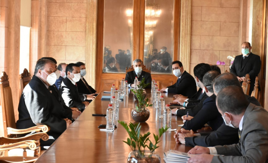 Copel e empresa de energia do Paraguai podem restabelecer conexão de energia na fronteira
Foto: ANDE