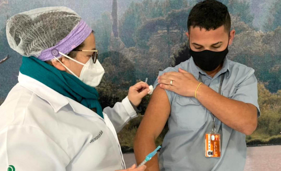Começam a ser vacinados nesta semana os motoristas e cobradores do Transporte Coletivo Metropolitano da Região Metropolitana de Curitiba em todas as cidades que compõe o sistema integrado.  -  Curitiba, 29/06/2021  -  Foto: Divulgação COMEC