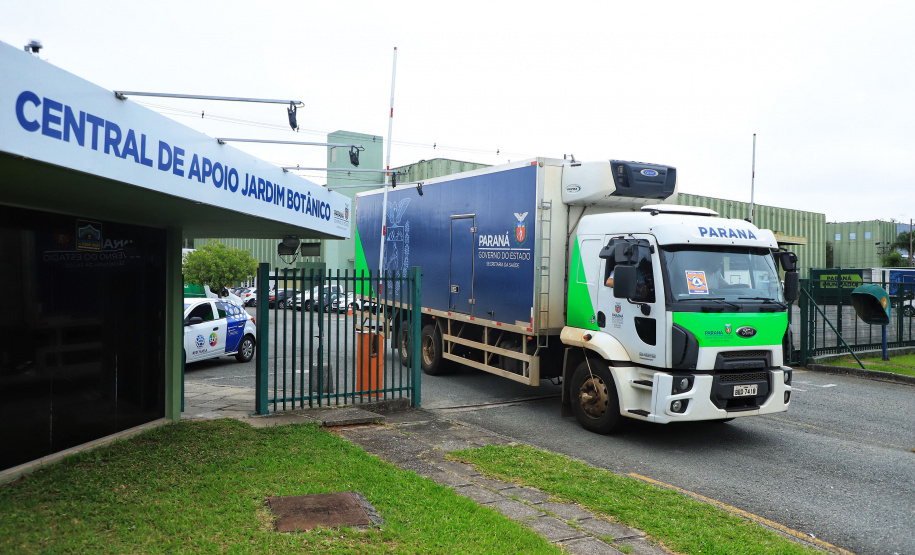 Distribuição de vacinas para as 22 Regionais de Saúde do Estado - Curitiba, 22/03/2021 - Foto: José Fernando Ogura/AEN