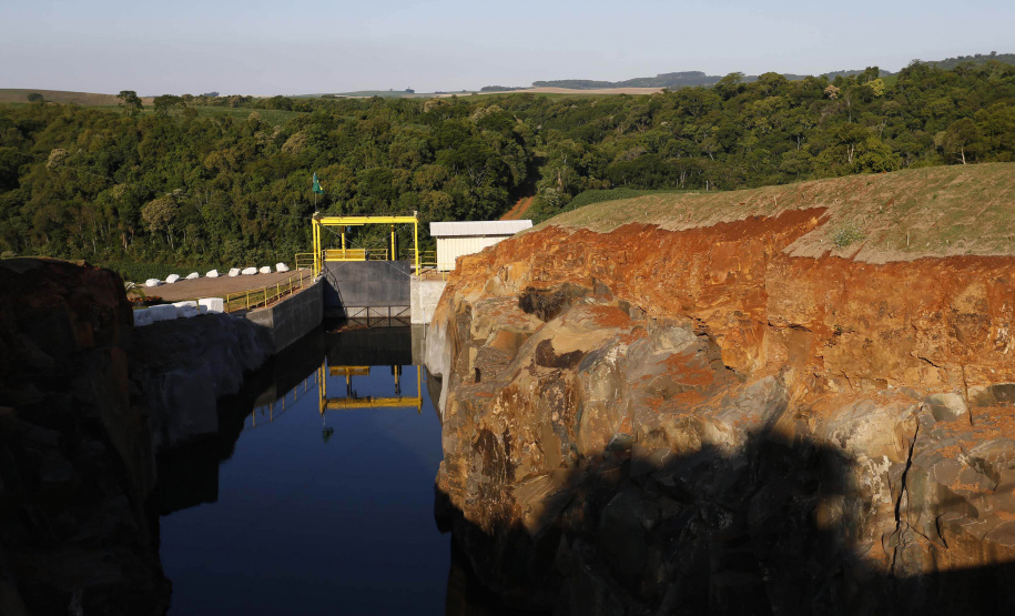 Sistemas tecnológicos desenvolvidos em parceria com o IAT dão agilidade aos processos. São exemplos o licenciamento de hidrelétricas e os avanços para a emissão do licenciamento ambiental. Outra ação é o sistema do Cadastro Estadual de Unidades de Conservação e Áreas Protegidas. Foto: Jonathan Campos/AEN