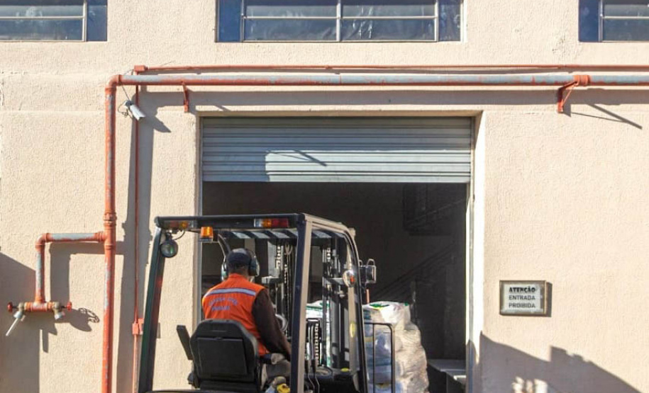 A Rede de Farmácias Nissei entregou nesta terça-feira (29) à Coordenadoria Estadual da Defesa Civil 1.200 cestas básicas que serão distribuídas a municípios e entidades de Curitiba e do Interior que atendem pessoas em situação de vulnerabilidade. A arrecadação é resultado da campanha “Teste Nissei. Negativo para a Fome”, que destinou R$ 15 de cada teste rápido de Covid-19 realizado durante o mês de maio  -  Curitiba, 30/06/2021   - Curitiba, 29/06/2021  - - Foto: Eduardo Kimmel/NISSEI