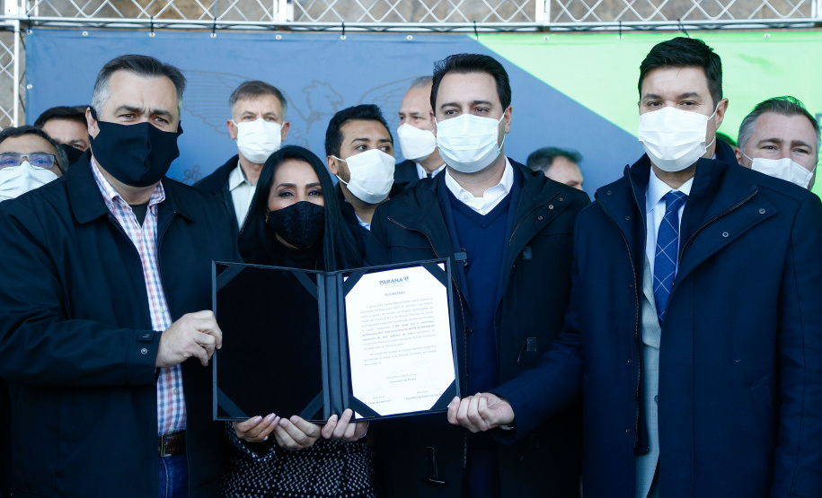 Essa é a maior entrega de frota da história da Secretaria de Saúde. Investimento totaliza R$ 41,7 milhões, sendo R$ 34,5 mil por veículo. Expectativa é possibilitar a realização de 100 mil consultas por mês em todo o Paraná. Foto: Jonathan Campos