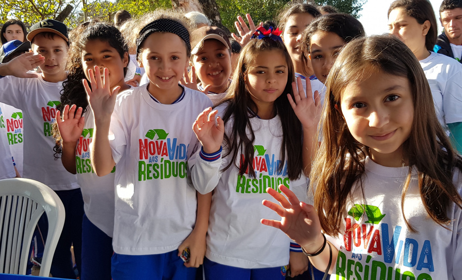 Junho foi marcado com ações em prol do meio ambiente. A Sedest e o IAT promoveram lives, distribuição de mudas em troca de alimentos, produção de vídeos institucionais e campanha nas redes sociais. O objetivo foi despertar a educação ambiental em toda a sociedade - Curitiba, 30/06/2021 - Foto: GFabriel Portugal Sorrentino