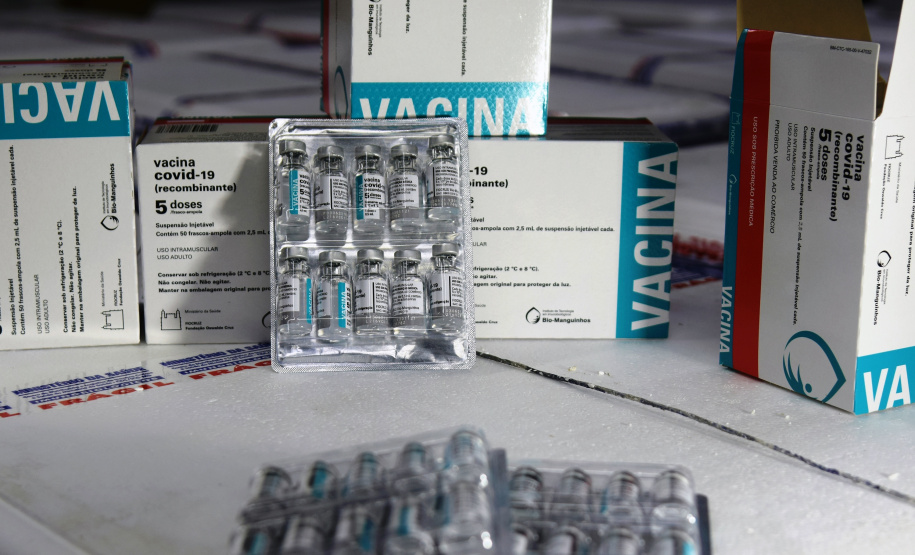 Chegada vacinas doses da AstraZeneca  Foto: Americo Antonio/SESA