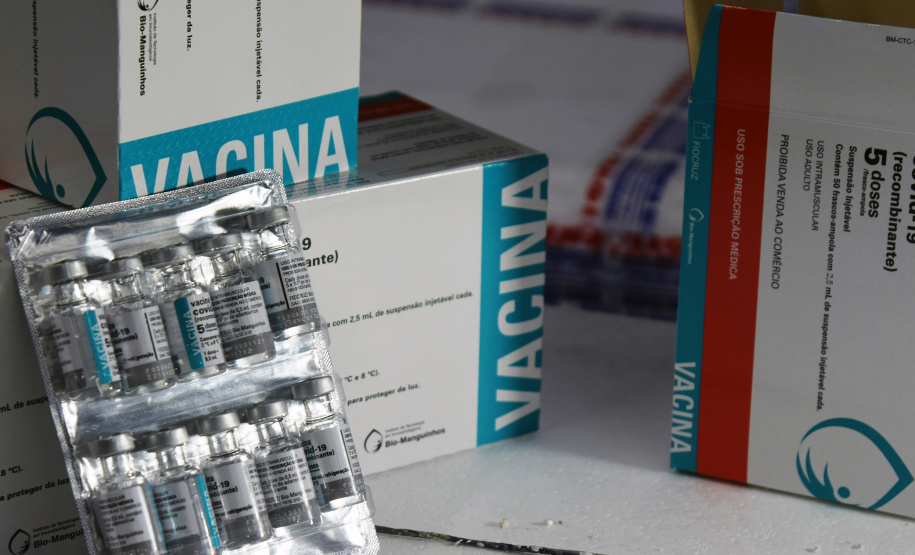 Chegada vacinas doses da AstraZeneca  Foto: Americo Antonio/SESA