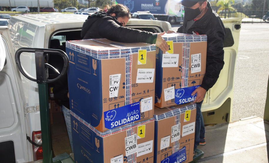 Chegada vacinas doses da Pfizer  Foto: Americo Antonio/SESA