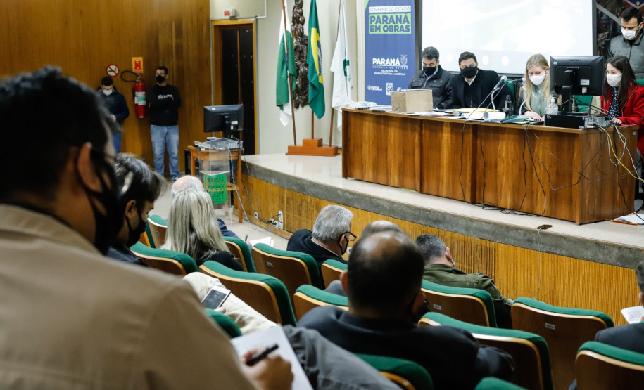 Abertura de envelopes conservação rodovias Noroeste.
Foto: Rodrigo Felix