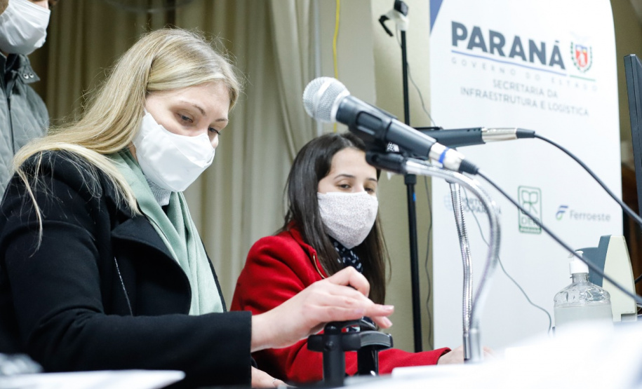 Abertura de envelopes conservação rodovias Noroeste.
Foto: Rodrigo Felix