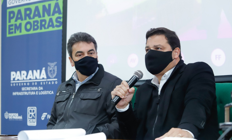 Abertura de envelopes conservação rodovias Noroeste.
Foto: Rodrigo Felix