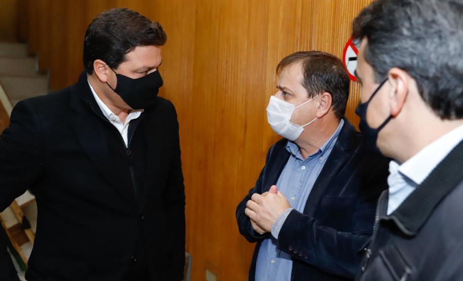 Abertura de envelopes conservação rodovias Noroeste.
Foto: Rodrigo Felix