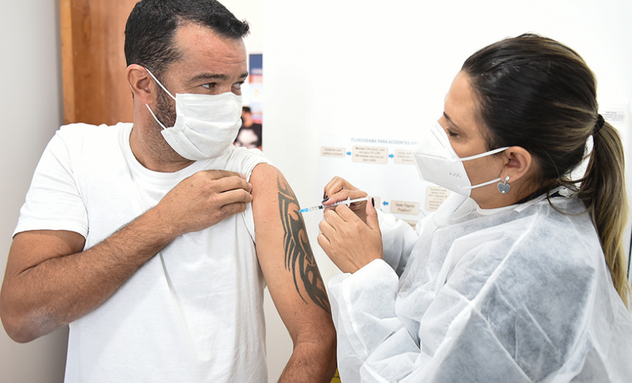 Universidade Estaduais avançam na imunização de trabalhadores  -  Curitiba, 02/07/2021  -  Foto: SETI