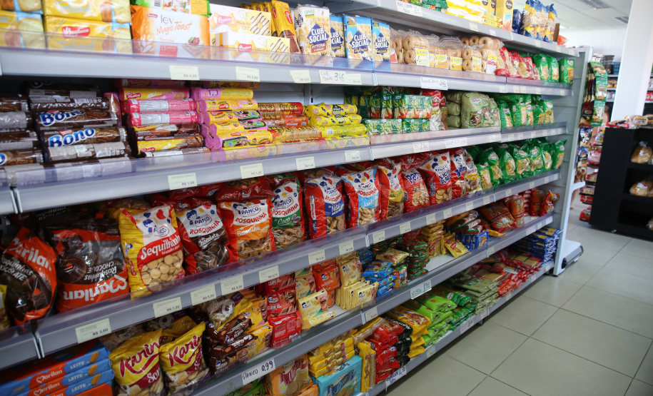 Governo altera regra do decreto e amplia horários de funcionamento dos supermercados
Foto: Geraldo Bubniak/AEN