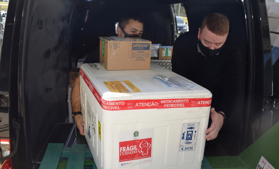 Entrega VacinasFoto: Americo Antonio/SESA