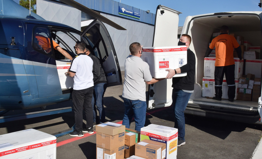 Entrega VacinasFoto: Americo Antonio/SESA