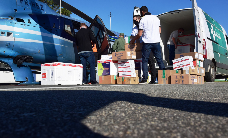 Entrega VacinasFoto: Americo Antonio/SESA