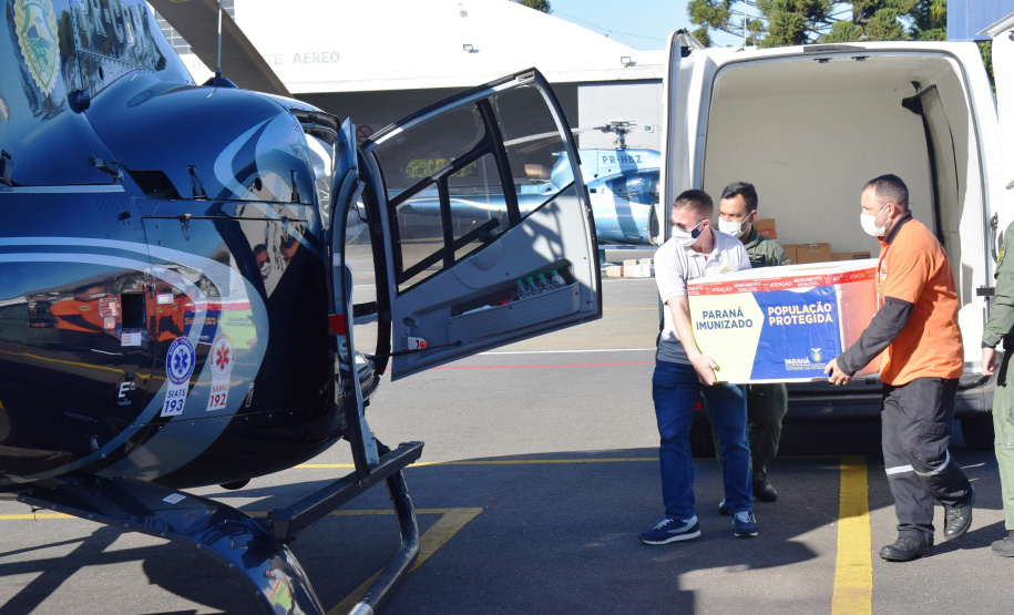 Entrega VacinasFoto: Americo Antonio/SESA