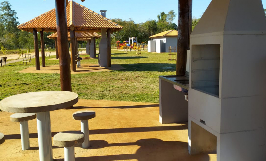 JUSSARA - O projeto Parques Urbanos do Paraná é o maior do Brasil, afirmou o secretário estadual do Desenvolvimento Sustentável e do Turismo, Márcio Nunes. Ele esteve nesta semana na região Noroeste para acompanhar as obras de quatro Parques Urbanos. São áreas de fundo de vale que serão recuperadas e reaproveitadas como espaços de lazer e turismo aos moradores, aliado à preservação ambiental. - 02/07/2021 - Foto: Divulgação SEDEST