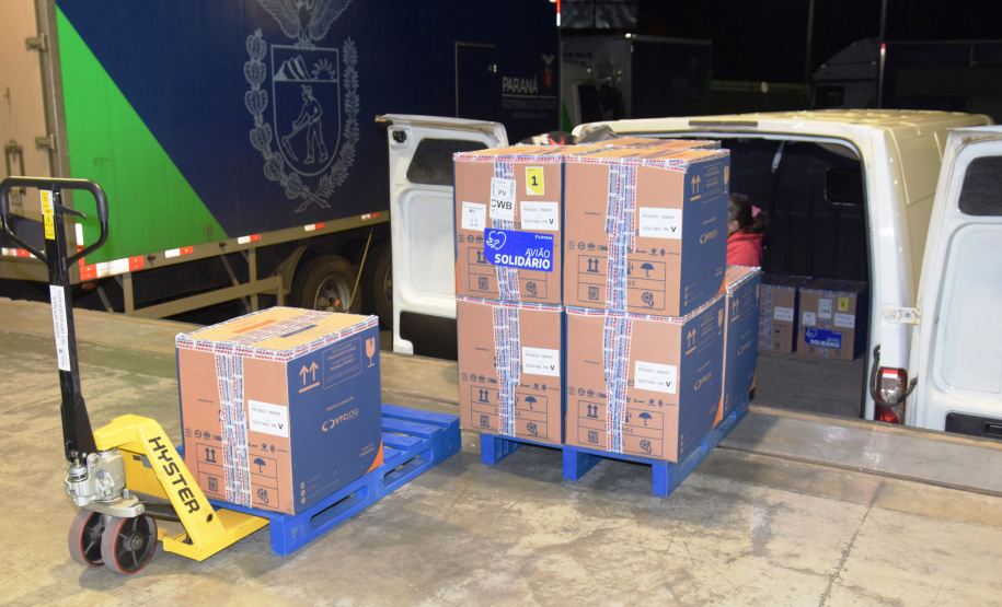 PFIZER - Chegada de vacinas Pfizer/BioNTech, que chegaram ao Estado na noite desta sexta-feira (2),  -  Curitiba, 02/07/2021  -  Foto: Américo Antonio/SESA