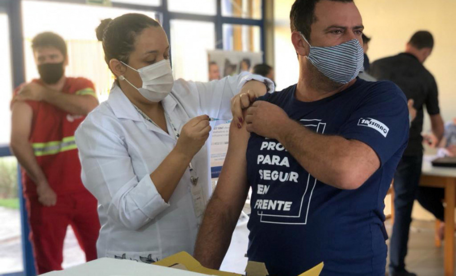 Campanha -De domingo a domingo- registra mais de 952 mil doses aplicadas aos finais de semana no Paraná - Curitiba, 28/06/2021 - Foto: SESA/Com Regionais de Saúde