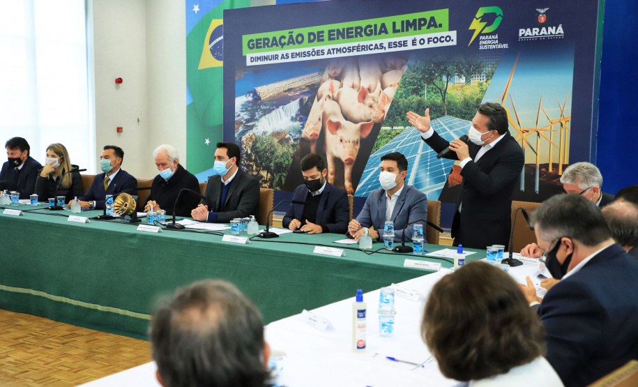Governador Carlos Massa Ratinho Junior durante solenidade Geração de Energia Limpa - Secretária de Estado do Desenvolvimento Sustentável e do Turismo-SEDEST - Entrega de veículos - Curitiba, 05/07/2021 - Foto: José Fernando Ogura/AEN