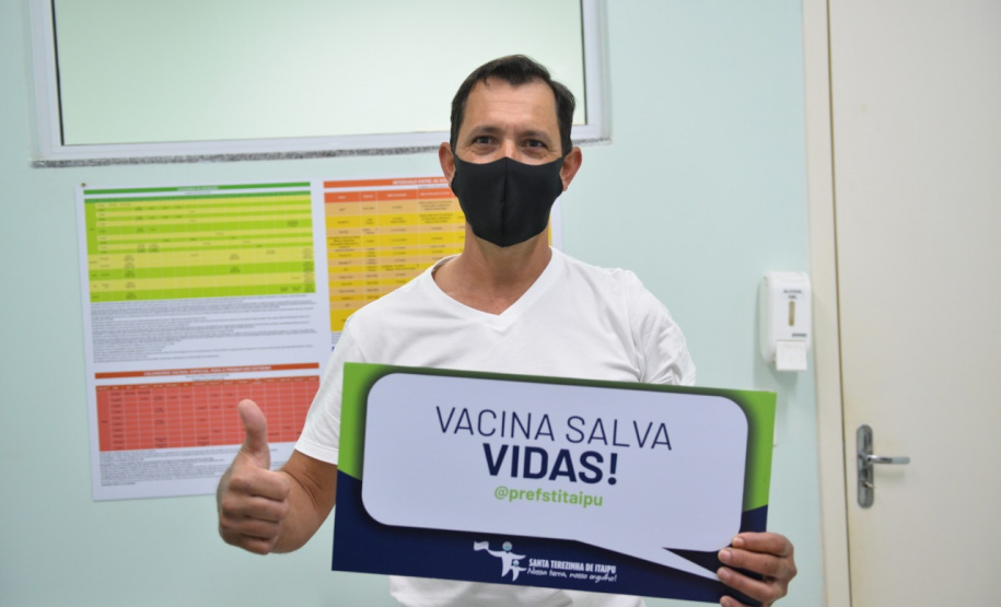 Mais de 1 milhão de pessoas foram vacinadas contra a Covid-19 aos finais de semana no Paraná
Foto: SESA/Regionais de Saúde