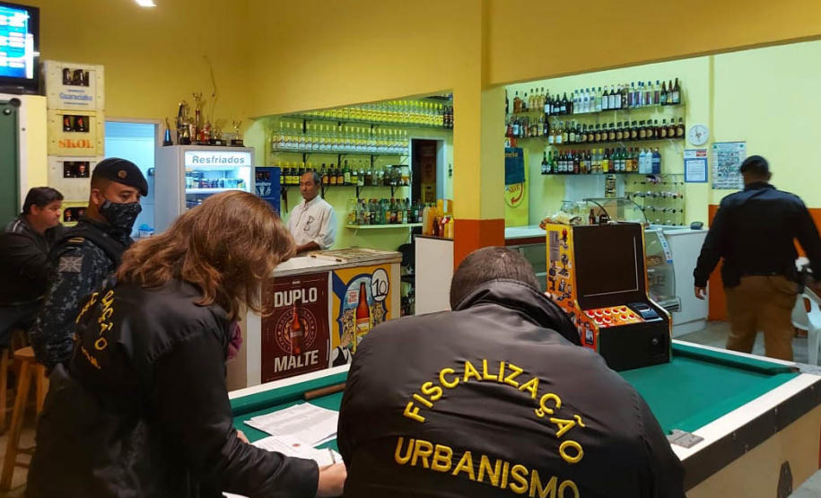 Desde janeiro até agora, a Ação Integrada de Fiscalização Urbana (AIFU) deflagrou 168 operações em Curitiba para frear o avanço do coronavírus na Capital