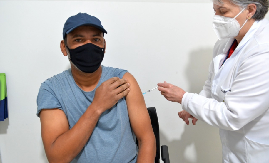 Três em cada quatro municípios vacinam a faixa dos 40 anos; 67 já venceram essa barreira. Foto:SESA