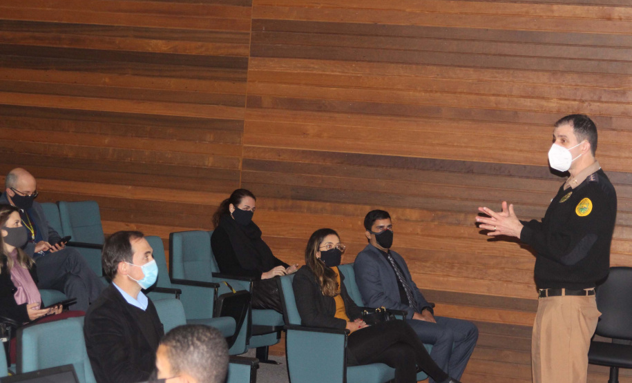 Integrantes do Ministério da Justiça fazem visita técnica na Polícia Científica do Paraná e discutem procedimentos sobre cadeia de custódia
Foto:SESP/PR