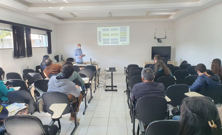 IAT retoma capacitações para descentralização da análise de processos de outorga
Foto: Sedest/IAT