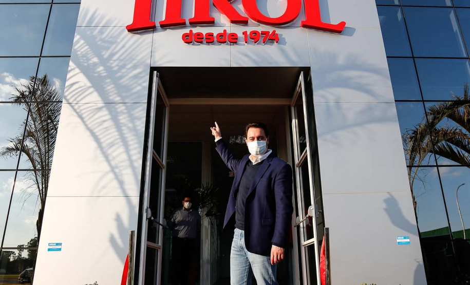 O governador Carlos Massa Ratinho Junior participou nesta quarta-feira (07) da inauguração oficial da primeira unidade industrial da Lacticínios Tirol no Paraná, em Ipiranga, nos Campos Gerais – os testes assépticos, que antecedem a produção comercial, foram iniciados em abril na nova planta. Foto: Jonathan Campos/AEN