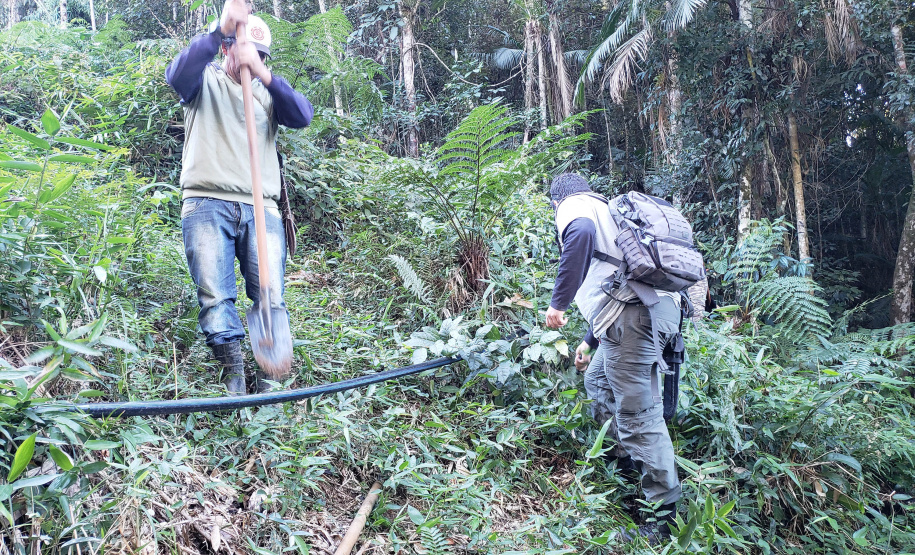A empresa pública Portos do Paraná, através de seu programa de Educação Ambiental, em parceria com a Prefeitura de Paranaguá, começou a implantação da segunda fase do projeto de readequação dos microssistemas de abastecimento de água nas comunidades ilhadas da baía de Paranaguá, que estão na área de influência do porto.  -  Paranaguá, 08/07/2021  -  Foto: Pier Paolo/Portos do Paraná