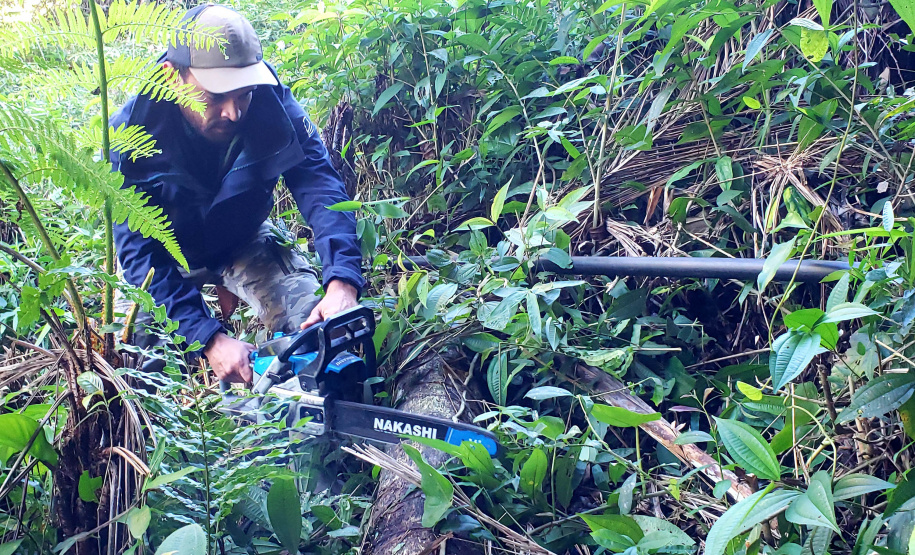 A empresa pública Portos do Paraná, através de seu programa de Educação Ambiental, em parceria com a Prefeitura de Paranaguá, começou a implantação da segunda fase do projeto de readequação dos microssistemas de abastecimento de água nas comunidades ilhadas da baía de Paranaguá, que estão na área de influência do porto.  -  Paranaguá, 08/07/2021  -  Foto: Pier Paolo/Portos do Paraná