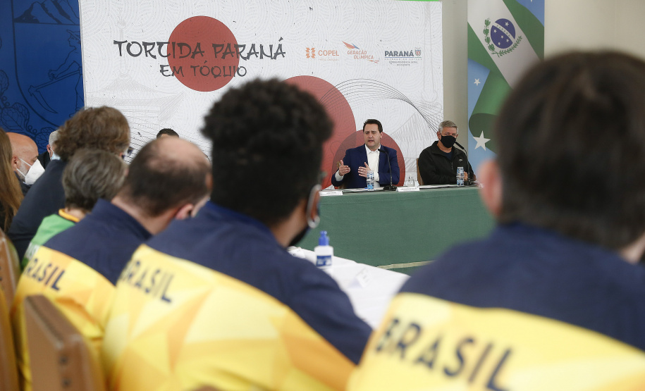 Governador Carlos Massa Ratinho Junior durante solenidade de lançamento nesta quinta-feira (08) no Palácio Iguaçu da campanha Torcida Paraná em Tóquio. O Estado terá a maior delegação de atletas da história do Paraná está na fase final de preparação para os Jogos Olímpicos e Paralímpicos Tóquio-2020 com 35 atletas.  -  Curitiba, 08/07/2021  -  Foto: Jonathan Campos/AEN