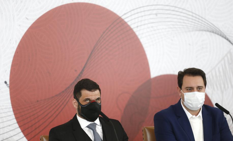 Governador Carlos Massa Ratinho Junior durante solenidade de lançamento nesta quinta-feira (08) no Palácio Iguaçu da campanha Torcida Paraná em Tóquio. O Estado terá a maior delegação de atletas da história do Paraná está na fase final de preparação para os Jogos Olímpicos e Paralímpicos Tóquio-2020 com 35 atletas.  -  Curitiba, 08/07/2021  -  Foto: Jonathan Campos/AEN