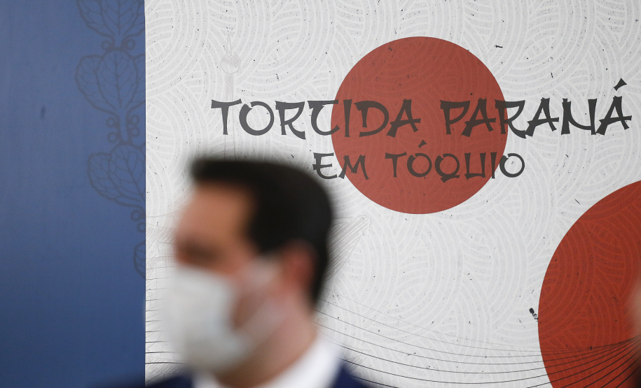 Governador Carlos Massa Ratinho Junior durante solenidade de lançamento nesta quinta-feira (08) no Palácio Iguaçu da campanha Torcida Paraná em Tóquio. O Estado terá a maior delegação de atletas da história do Paraná está na fase final de preparação para os Jogos Olímpicos e Paralímpicos Tóquio-2020 com 35 atletas.  -  Curitiba, 08/07/2021  -  Foto: Jonathan Campos/AEN