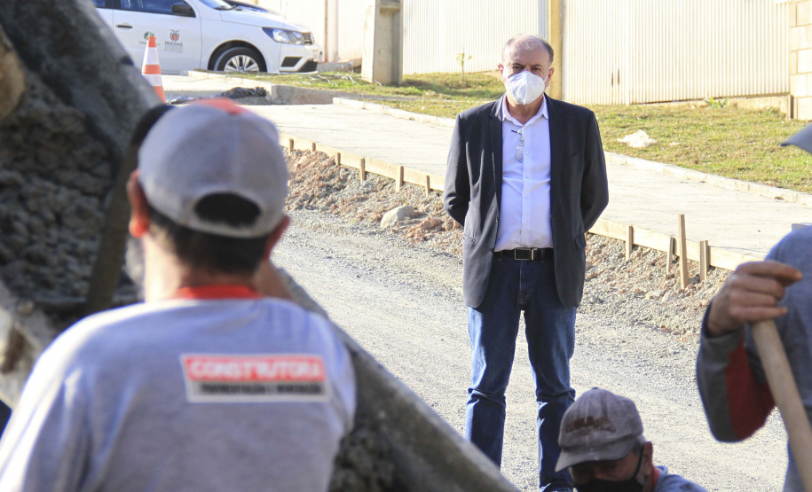 O secretário estadual do Desenvolvimento Urbano e de Obras Públicas, João Carlos Ortega, vistoria obras no município de Fazenda Rio Grande  -  Curitiba, 08/07/2021  -  Foto: Gustavo Pontes