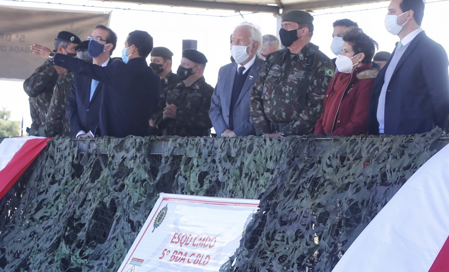 “O Paraná tem o melhor projeto para o Exército”, diz governador sobre Escola de Sargentos
Foto: AEN